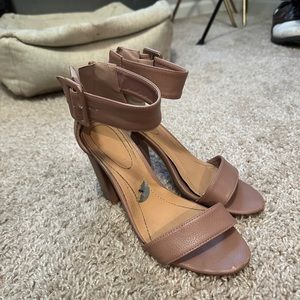 Taupe heels